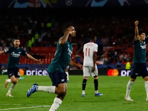 Jesus ghi siêu phẩm + kiến tạo, Arsenal hạ gục Sevilla
