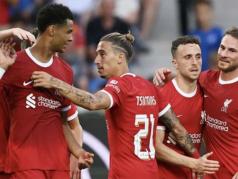 Shearer: “Liverpool sẽ tạo khoảng cách với nhóm bám đuổi”