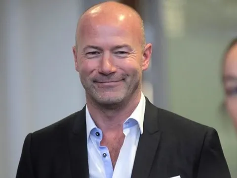 Alan Shearer 'troll' sao M.U sau trận Newcastle