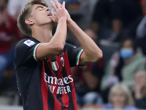 Shevchenko đưa ra lời khuyên cho "bom xịt" Milan