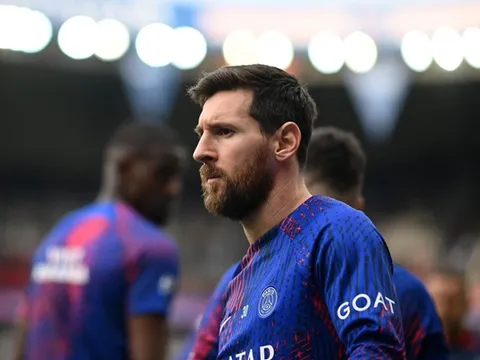 Messi từ chối nghe cuộc gọi từ Barca