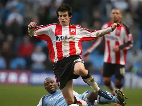 Siêu đội hình Southampton bán đi trong 11 năm ở Premier League