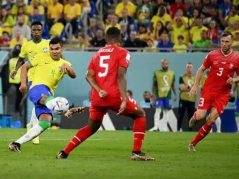 Siêu phẩm của Casemiro đưa Brazil vào vòng 1/8