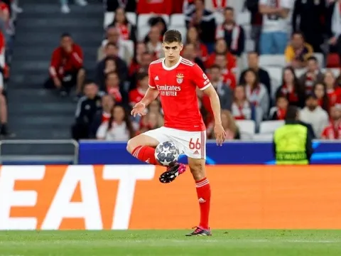 Man United theo sát trung vệ đẳng cấp