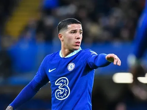 Simon Phillips: "Một bản nâng cấp của Jorginho"