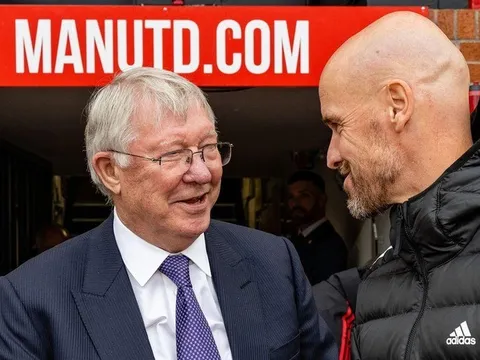 HLV Erik ten Hag tiết lộ cuộc ăn tối với Sir Alex Ferguson