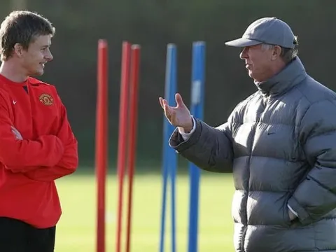 Sir Alex hậu thuẫn, tương lai Ole vẫn sẽ được 1 nhân vật định đoạt