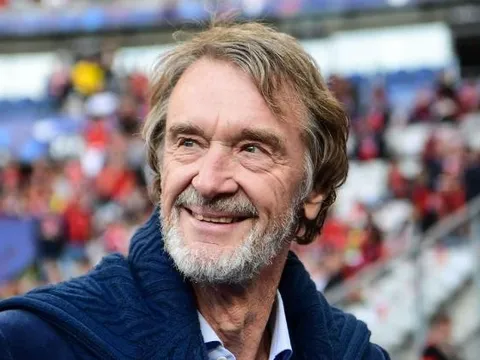 Sir Jim xác định ưu tiên chuyển nhượng số 1 của Man United