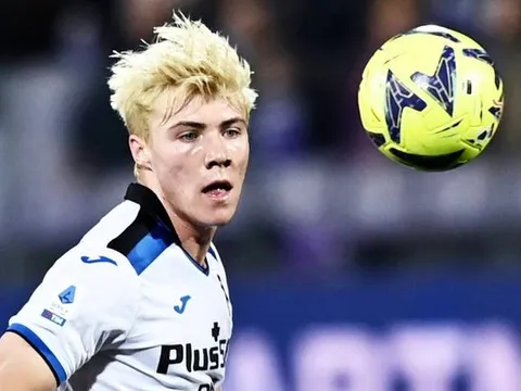 Ngã ngửa vụ Rasmus Hojlund tới Man Utd