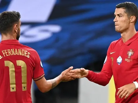 Ronaldo hé lộ cuộc đối thoại với Fernandes