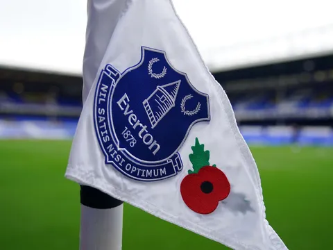 Chính trị gia Anh yêu cầu hoãn án phạt với Everton