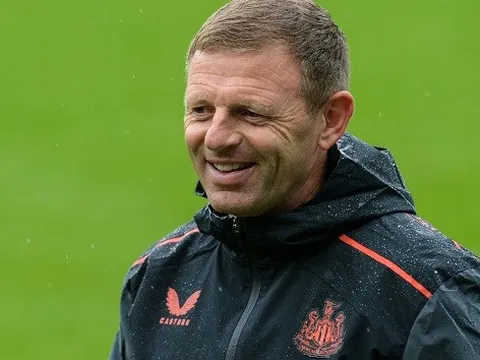 HLV mới yêu cầu Newcastle 1 điều trước trận gặp Chelsea