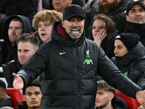 Trưởng ban trọng tài "xát muối" vào nỗi đau của Liverpool