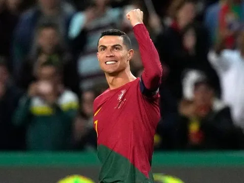 Ronaldo lập kỷ lục chưa từng có trong lịch sử