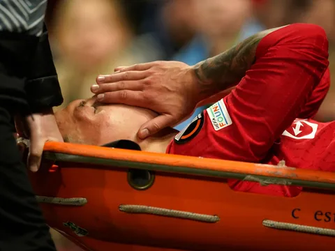 SỐC! Hung tin tiếp tục ập đến Man United