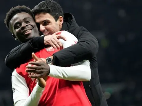 William Gallas đặt mục tiêu đầy tham vọng cho Bukayo Saka