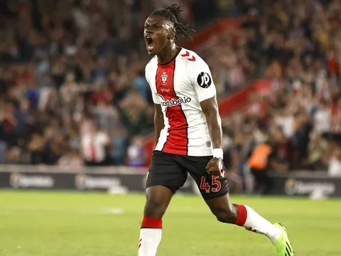 Chelsea nhắm mục tiêu 50 triệu bảng thay Kante