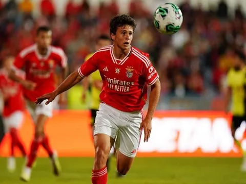 Tại sao Joao Neves được cả nước Anh theo đuổi?