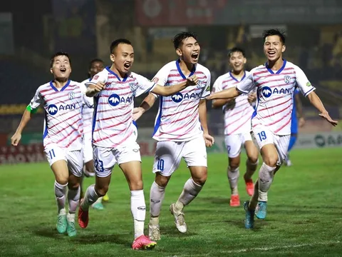 Hòa khó tin trên sân nhà, HLV SLNA nói gì?