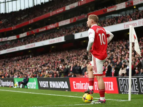 Số 10 Arsenal gây ấn tượng mạnh trên sân tập