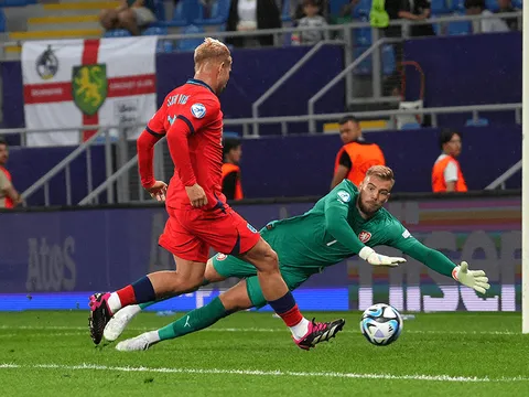 Số 10 bị lãng quên của Arsenal ghi bàn cho U21 Tam sư