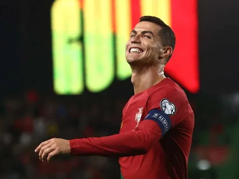 Số bàn Ronaldo ghi gấp đôi 'Rô béo' trong sự nghiệp