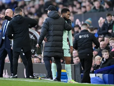 SỐC! Chelsea nhận liên tiếp 2 tin dữ sau trận thua muối mặt