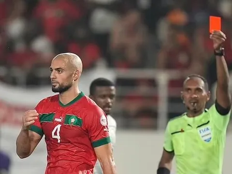 Sofyan Amrabat 2 lần nhận thẻ đỏ trong thất bại của Maroc