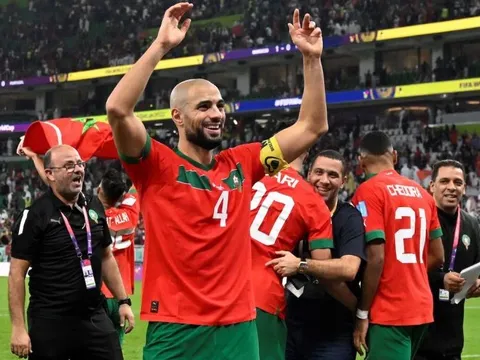 Sofyan Amrabat chọn 3 bến đỗ trong mơ