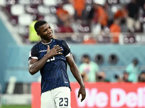 Solly March khen ngợi mục tiêu của Arsenal: "Không ai vượt qua được cậu ấy"