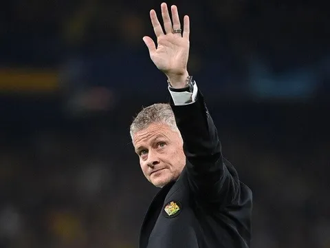 Solskjaer có hành động gây bất ngờ với toàn bộ ê-kíp Man Utd