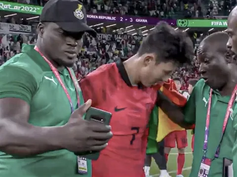 Son Heung-min bật khóc, người Ghana hành động bất chấp