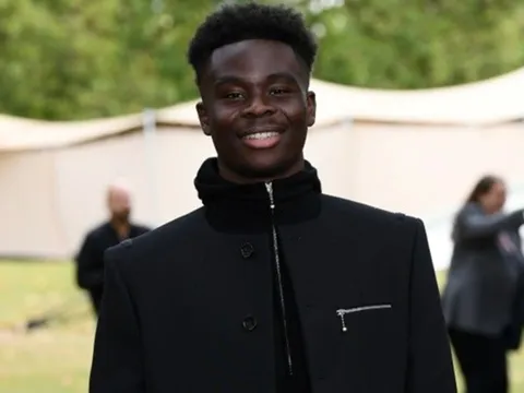 Son và Saka gây bão tại London Fashion Week