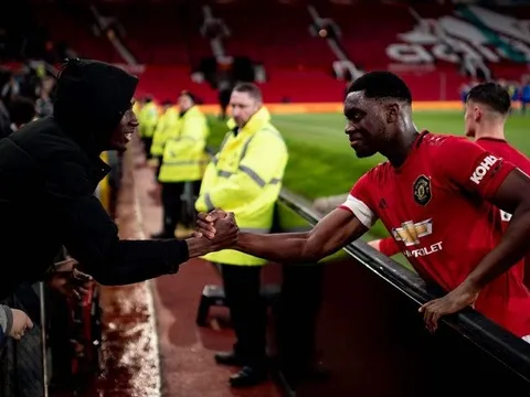 Chelsea đưa ra lời mời khó cưỡng với cựu "máy chạy" Man Utd