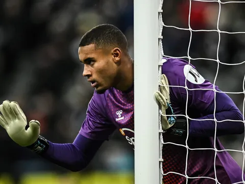 Southampton xuống hạng, Spurs muốn cuỗm 2 cái tên