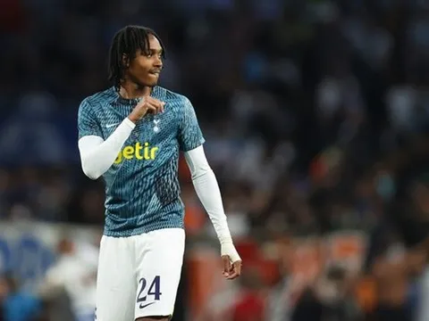Tân binh thất sủng của Conte đến Ligue 1