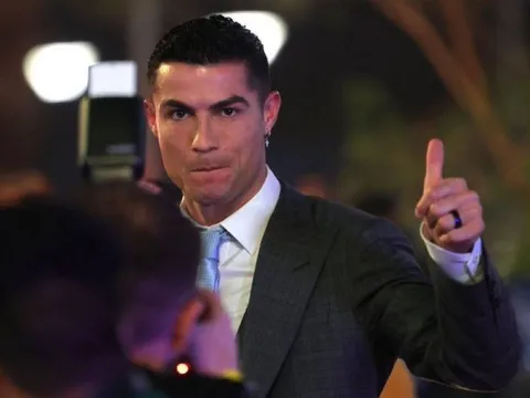 Ronaldo: 'Nhiều CLB châu Âu muốn ký, tôi chỉ chọn Al Nassr. HĐ này là duy nhất'