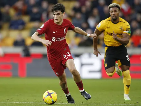 Stefan Bajcetic: Từ cuộc đàm phán MU đến viên ngọc của Liverpool