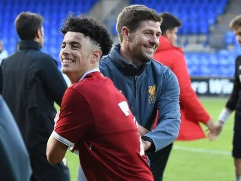 Steven Gerrard: ‘Curtis Jones tài năng hơn tôi’
