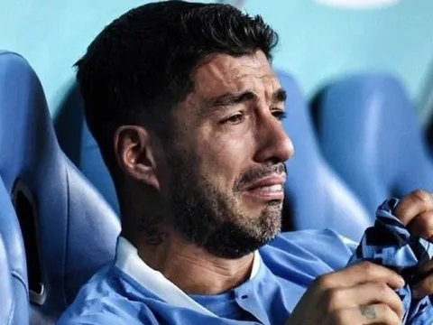 Suarez tố bị FIFA đối xử bất công