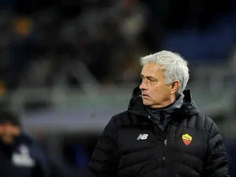 Tương lai của Mourinho tại Roma được làm sáng tỏ