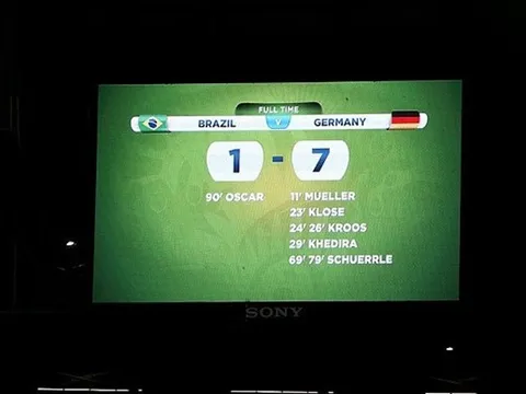 Sự trùng hợp sau 8 năm đưa ác mộng trở lại với người Brazil