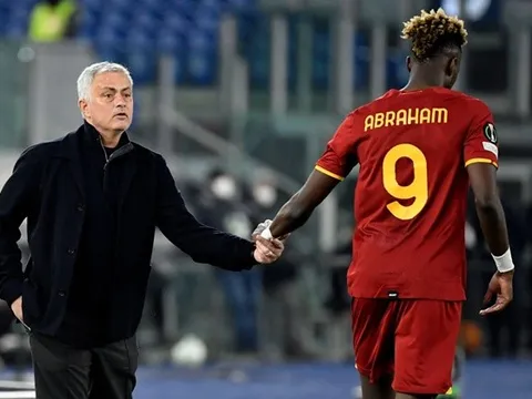 Sự tụt dốc thảm hại khiến Mourinho không thể lường trước
