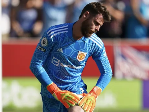 Sự tụt lùi của De Gea