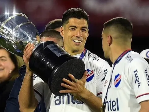 Suarez rực cháy ở tuổi 35, đưa CLB thơ ấu lên ngôi vô địch