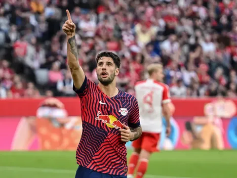 Liverpool cử tuyển trạch viên xem giò tiền vệ Bundesliga