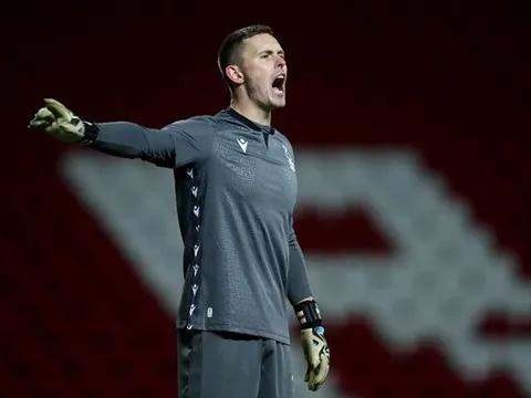 M.U ra quyết định tàn nhẫn với Dean Henderson