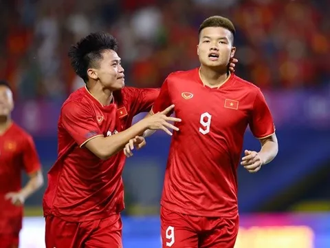 U22 Việt Nam thắng Lào ra quân SEA Games: Chưa hay nên nhờ... may