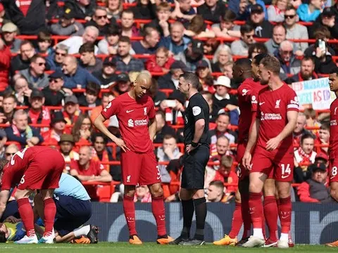 Liverpool mất oan quả penalty trước Forest?