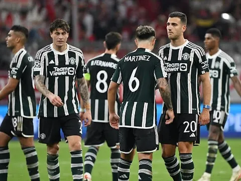 Xấu hổ quá Man United